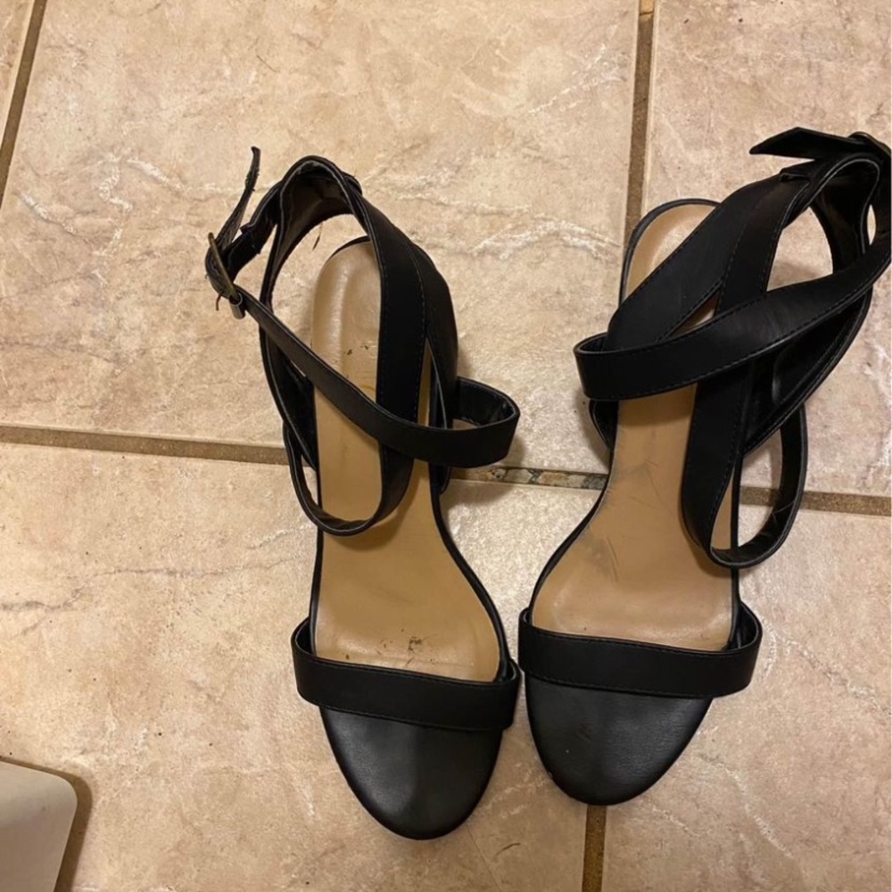 Black heels sandal size 9